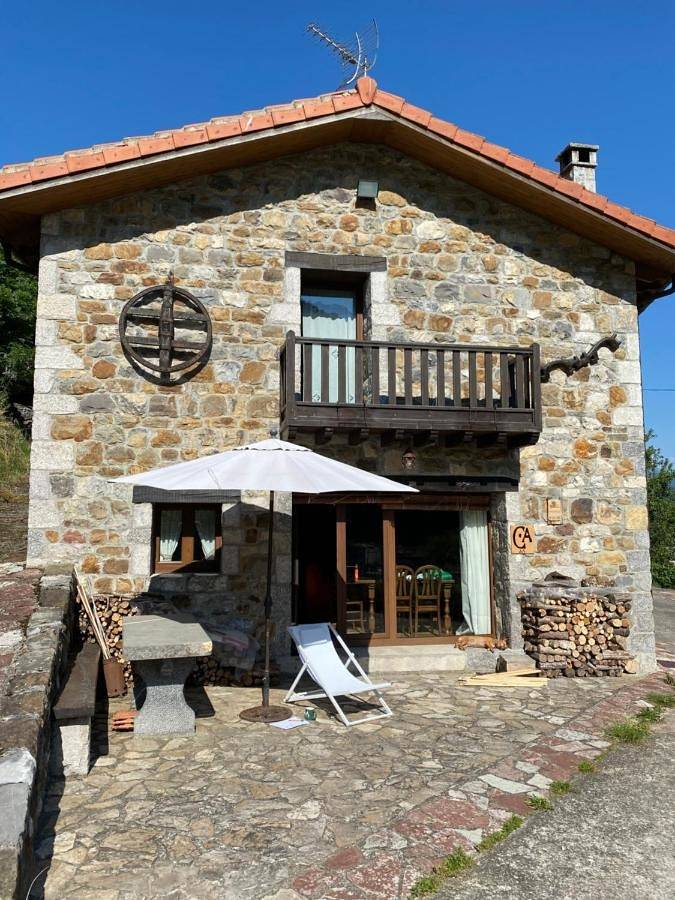 Casa rural para 4 personas, con Balcón además de Terraza y Vistas en Parque Natural de Redes