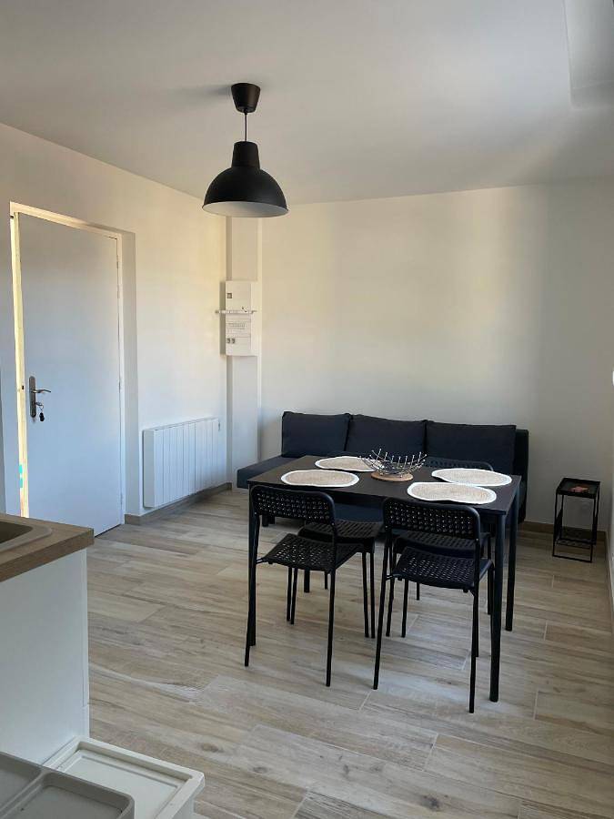 Appartement entier, Coté Cour in Biéville-Beuville, Région de Caen