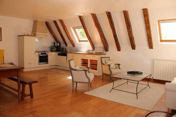Gîte pour 6 personnes, avec jardin et terrasse à Labastide-Murat