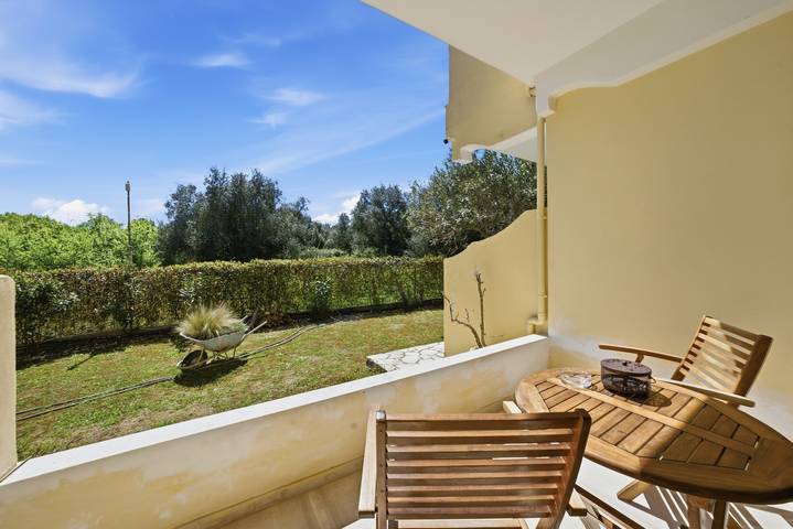 Hel studio-lejlighed, Alexandra Studio 4 Apartment with Private Balcony & Wi-Fi in Korfu