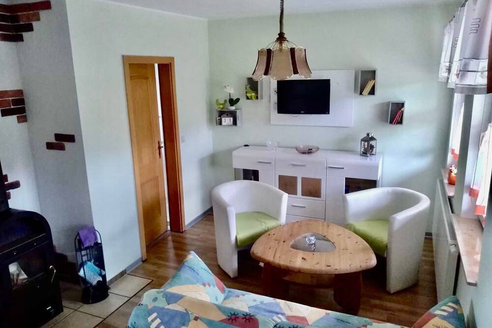 Vacation home directly at the nature park and 3 min. to Lake Linstow - Holiday home in Krakow am See, Mecklenburgische Seenplatte