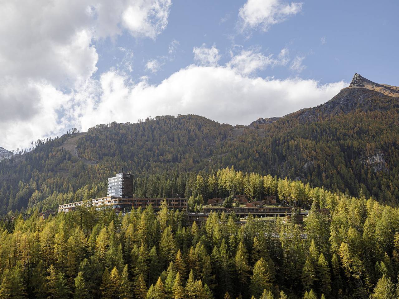 Chalet Resort nabij het meer in Kals am Großglockner, Bezirk Lienz