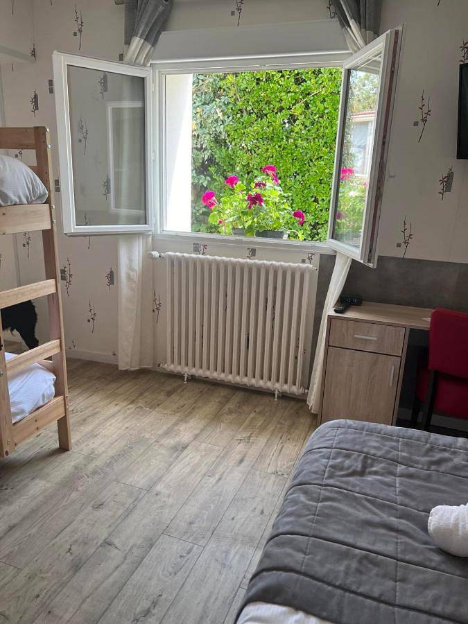 Hôtel pour 2 personnes, avec terrasse dans Plage du Phare (La Tranche-sur-Mer) - 4