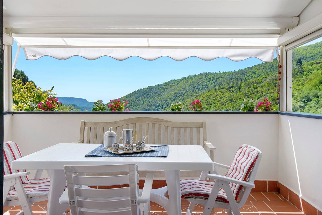 Ganze Wohnung, Apartment 'Casa Le Rocchette' mit Meerblick, privater Terrasse und Wlan in Sestri Levante, Riviera di Levante