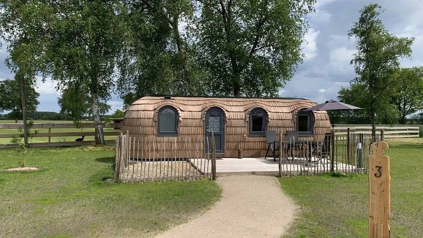 Wohnmobil für 4 Personen, mit Sauna und Garten, mit Haustier in Niedersachsen