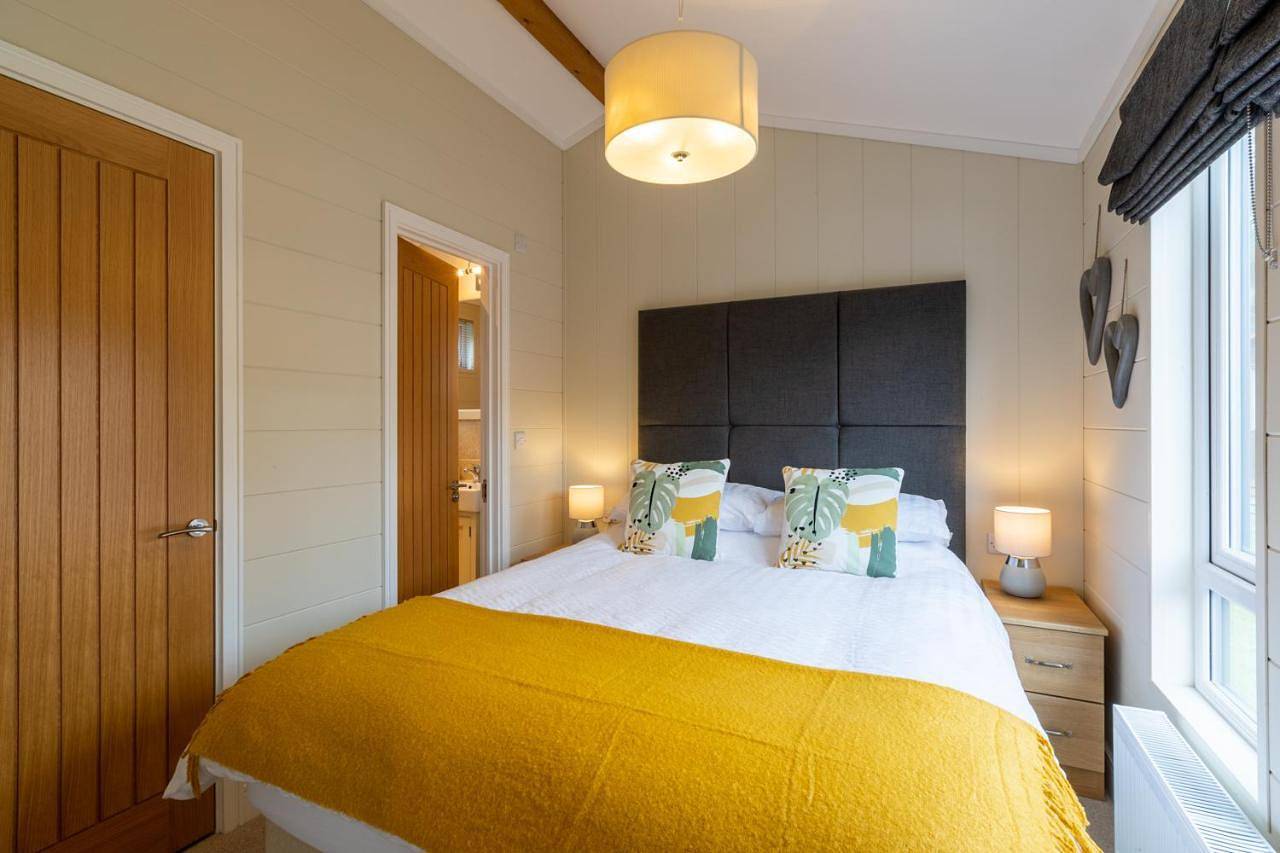 Two-Bedroom Chalet in White Cross Bay, Lake District