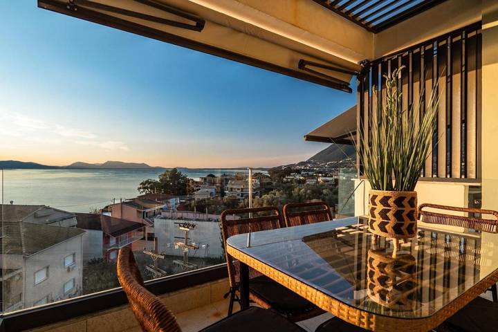 Entire apartment, Apartment 'Panoramic Ocean View Suite' with Sea View, Wi-Fi and Air Conditioning in Katouna, Greece