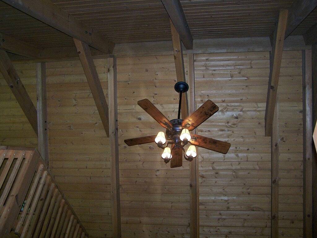 Ruhe und Frieden nur 5 Minuten von Holly Creek Marina auf Dale Hollow Lake! in Dale Hollow Lake