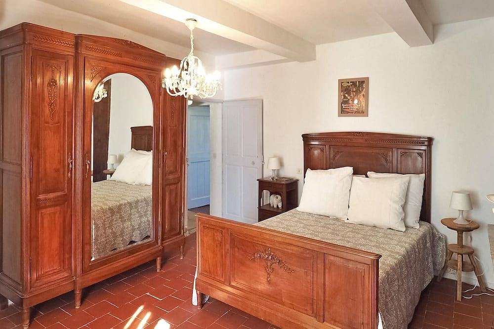 Amazing home in Paradou with Wifi in Paradou, Arles region