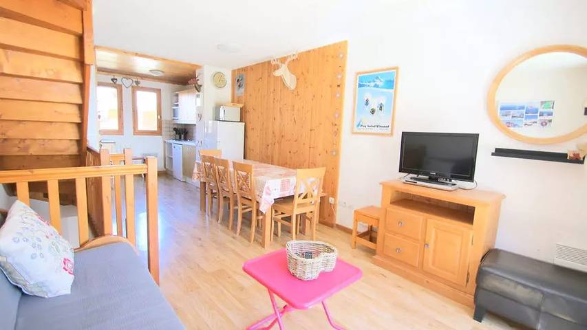 Gîte pour 8 personnes, avec vue ainsi que piscine et balcon à Puy-Saint-Vincent - 2