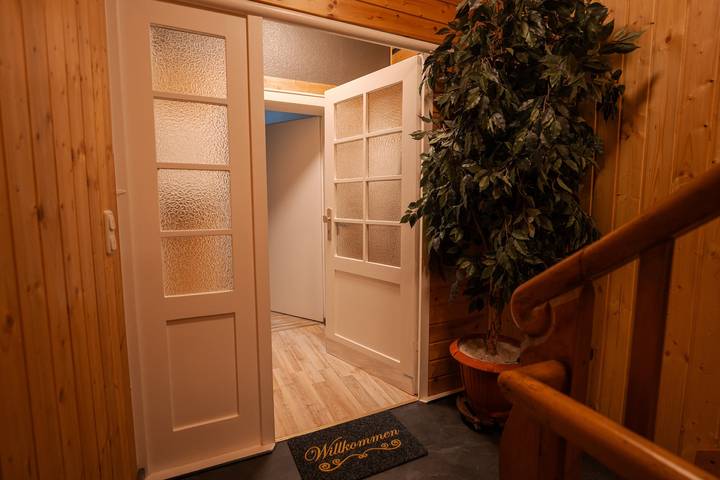 Entire apartment, Holiday Apartment '2' with Private Garden and Wi-Fi in Trier (City), Trier