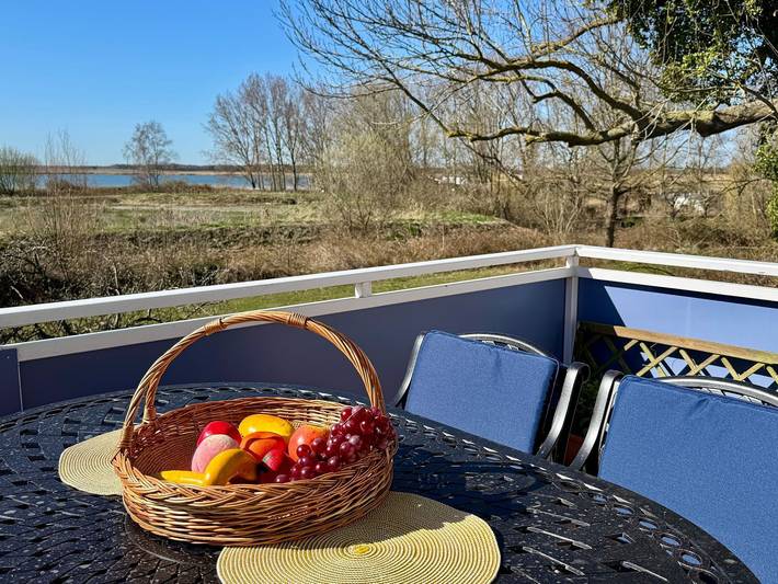 Ferienwohnung für 4 Personen, mit Seeblick und Balkon in Wustrow - 2