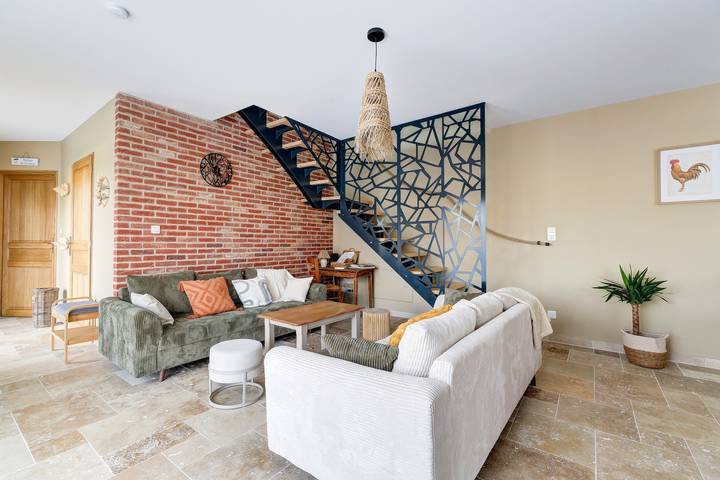 Location de vacances pour 11 personnes, avec jacuzzi et jardin dans Vincy-Reuil-et-Magny