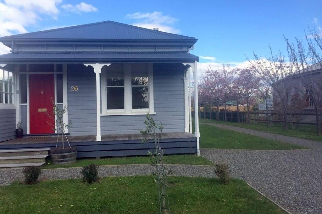Cottage for 6 People in Martinborough, Wellington