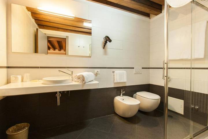 Chambre d’hôte pour 5 personnes dans Place Saint Marc - 2