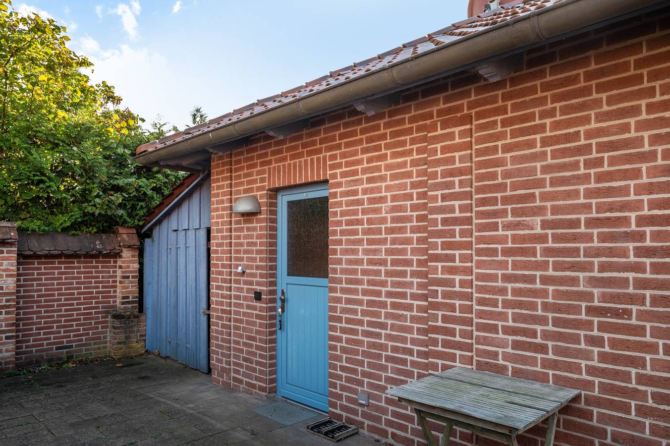 Ganzes Studio, Einzimmerapartment 'Fewo Inselblick - Am Schweriner See' mit Seeblick, privater Terrasse und Wi-Fi in Flessenow, Dobin am See