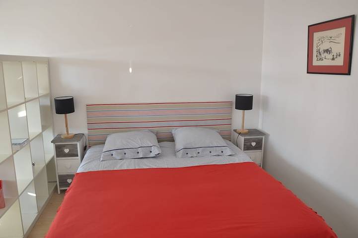 Location de vacances pour 12 personnes, avec terrasse et jardin à Sainte-Foy-lès-Lyon - 3