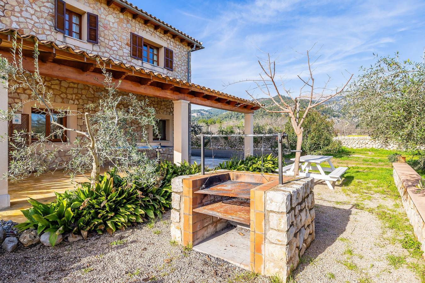 Charmante Villa mit Bergblick, Wlan und Klimaanlage in Selva in Selva, Mallorca Inselmitte