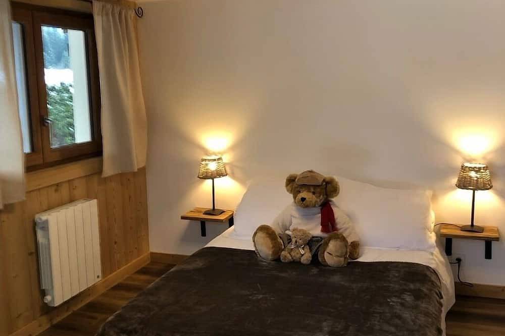 La Bresse, magnificent renovated chalet with private jacuzzi and sauna    in La Bresse, Parque natural regional de los Ballons des Vosges