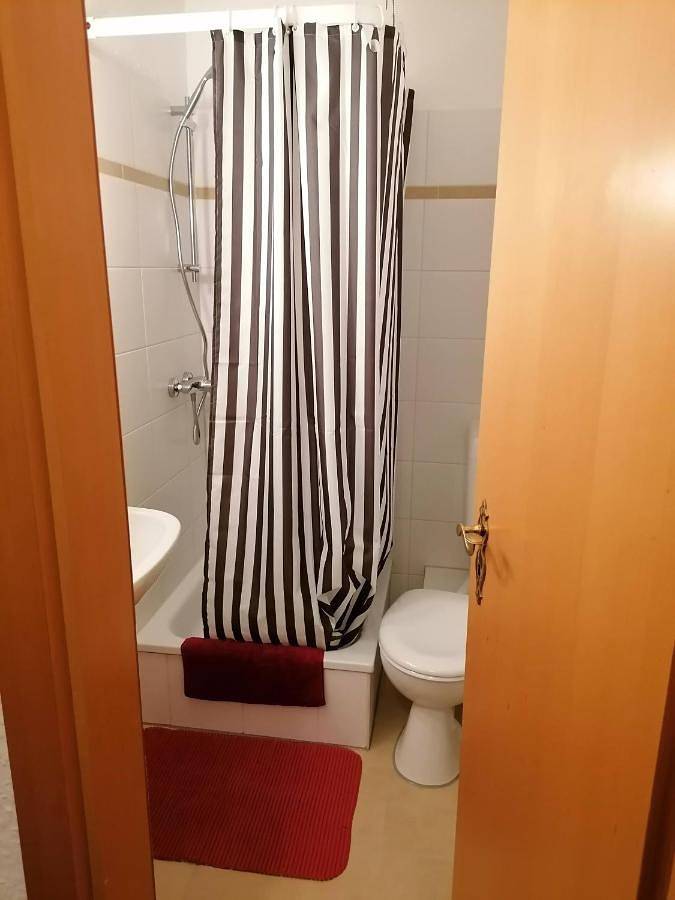 BnB für 2 Personen, mit Terrasse und Garten sowie Ausblick, mit Haustier in Rostock - 4