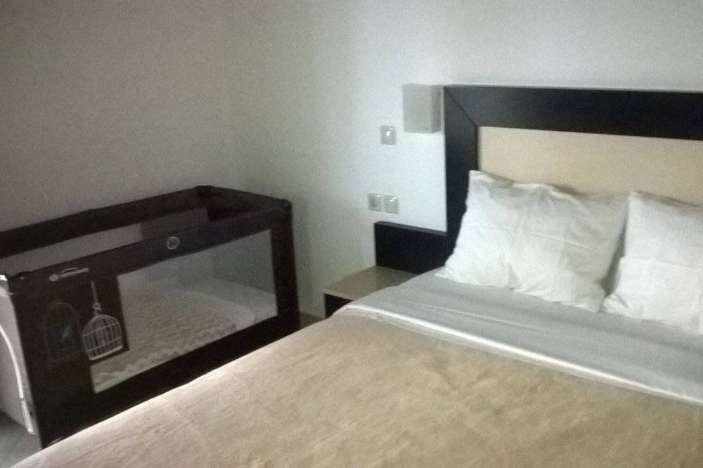 Familien Dreibett Zimmer In Einen 3Sterne Hotel in Kamena Vourla, Fthiotida