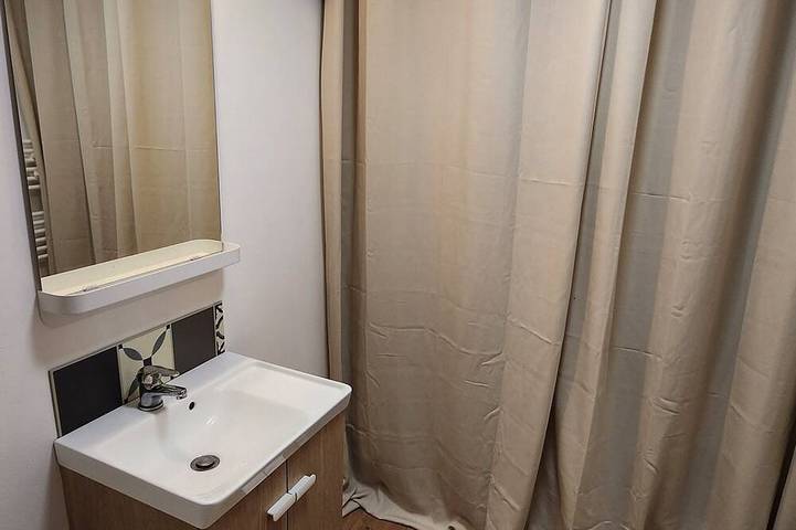 Appartement entier, Une escale à Béthune? Appartement avec jardin, paisible et confortable! in Béthune, Région de Béthune