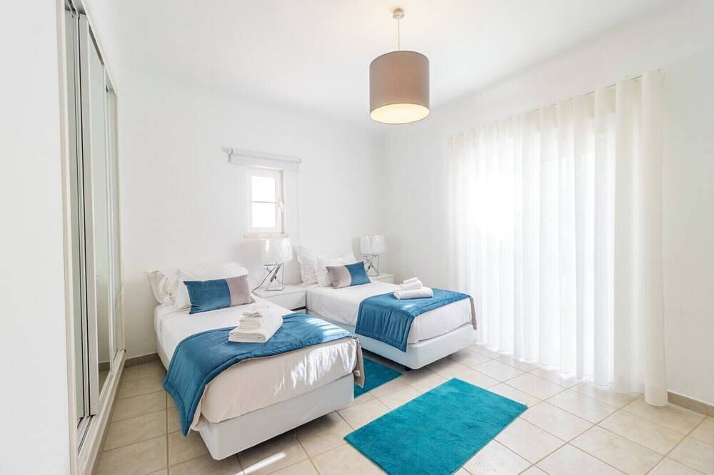 Townhouse by the pool - Encosta Velha 62 in Budens, Faro Distrikt
