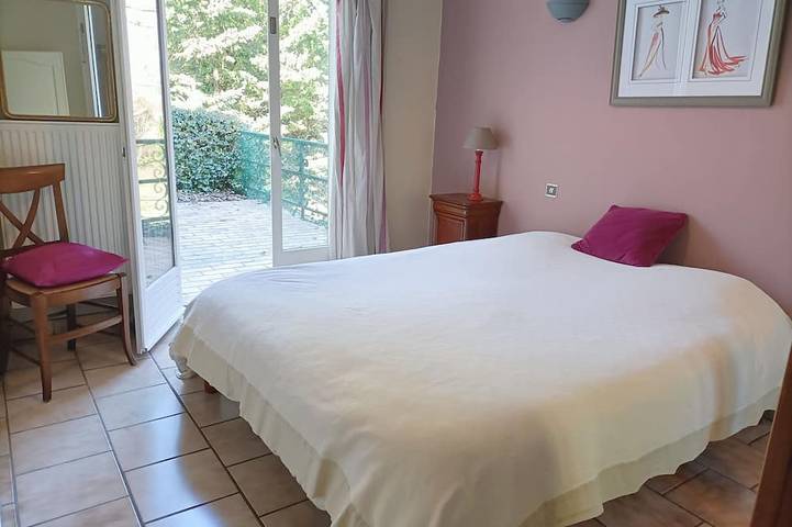 Location de vacances pour 8 personnes, avec terrasse et jardin à Saint-Sulpice-la-Pointe - 4