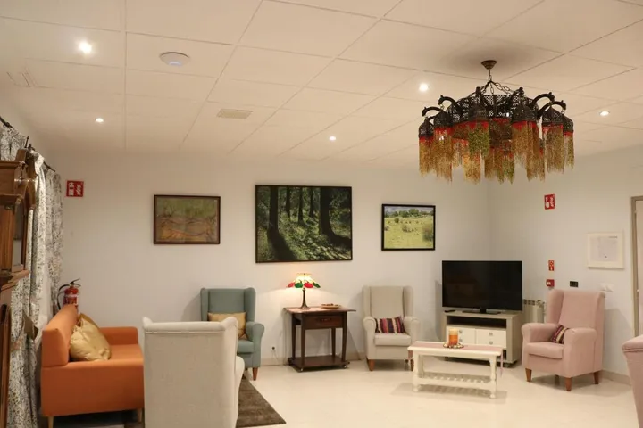 Hotel for 4 people, with terrace, with pets - 1