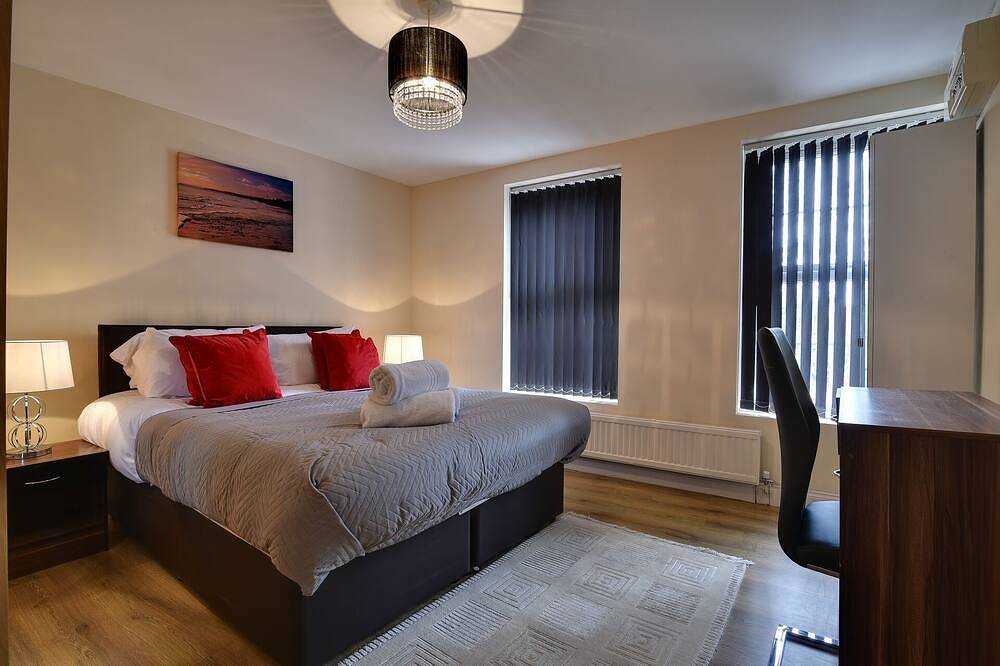 1 Bedroom House With Private Allocated And Secure Parking  in Luton, Chiltern Hills