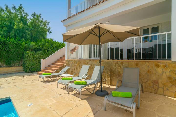 Entire holiday apartment, Ona 1 - Lovely apartment with shared swimming pool and free Wifi in Cala d'Or, Santanyí