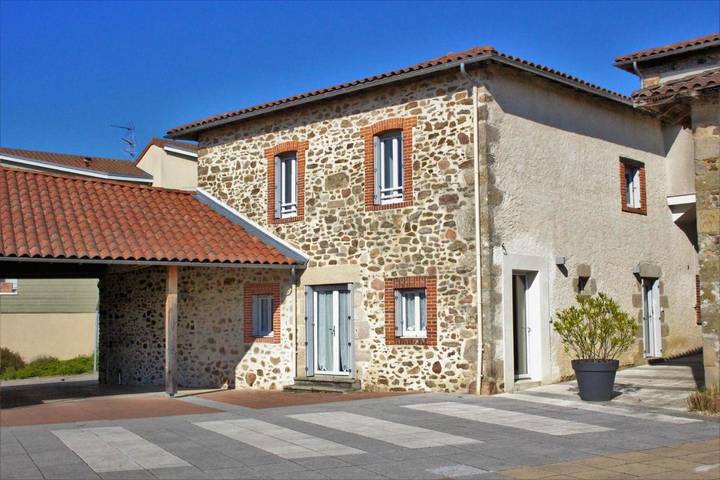Location de vacances pour 2 personnes, avec sauna et piscine, animaux acceptés à Panazol - 3
