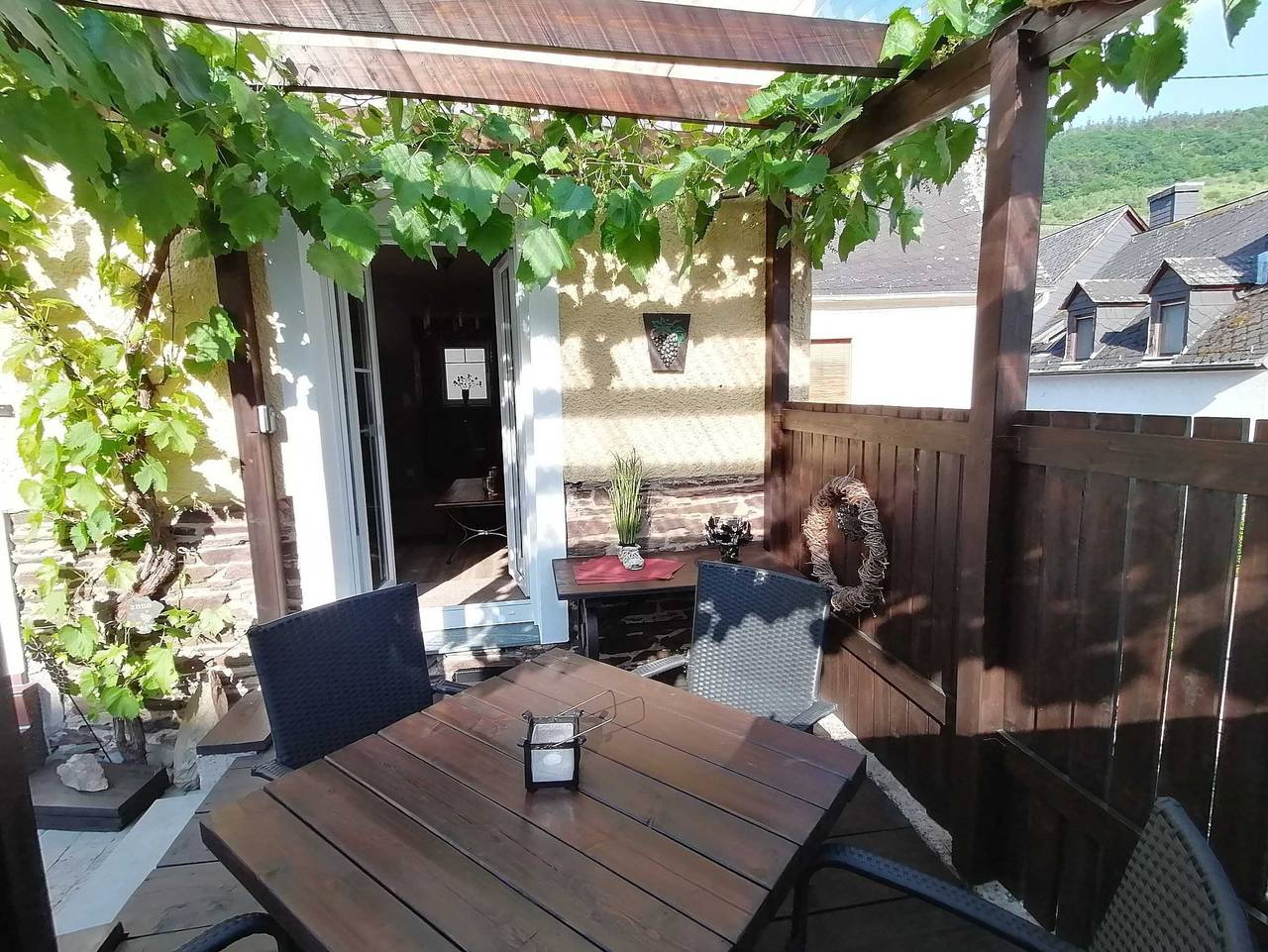 Moselfrische - Fh mit 2 Sz, Dusche/ Wc, Gäste Wc, Terasse, max. 4 P in Zell Stadt (Mosel), Zell (Mosel)