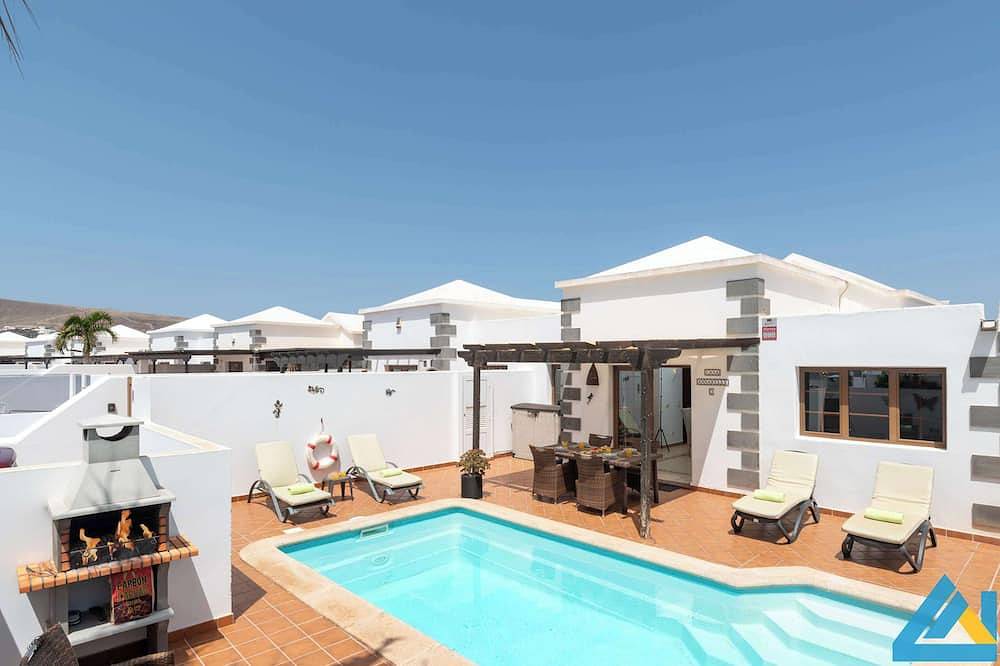 Villa for 4 People in Playa Blanca, Yaiza