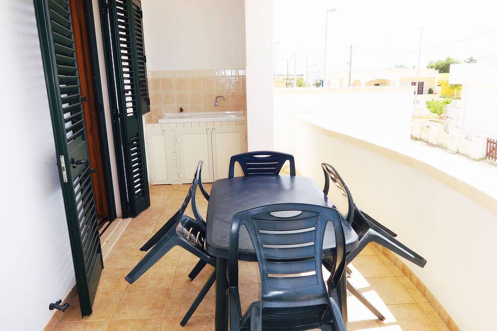 Entire apartment, Second floor at 300mt. sand from 4 places in Lido Marini, Gulf of Taranto