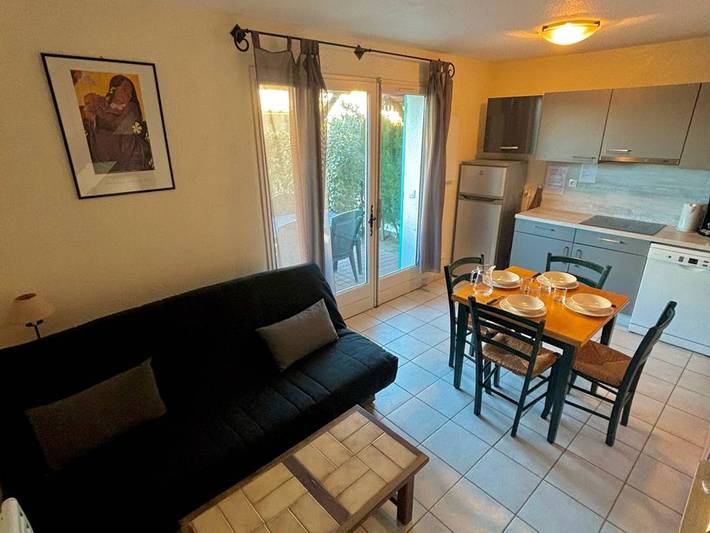 Ganze Wohnung, Gemütliches Ferienhaus, gemeinschaftlicher Pool, 4 Personen, 1.5 km vom Strand, Le Barcarès in Le Barcarès, Côte d'Améthyste