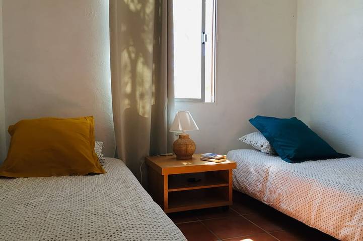 Location de vacances pour 4 personnes, avec terrasse ainsi que piscine et jardin à Tortosa - 3