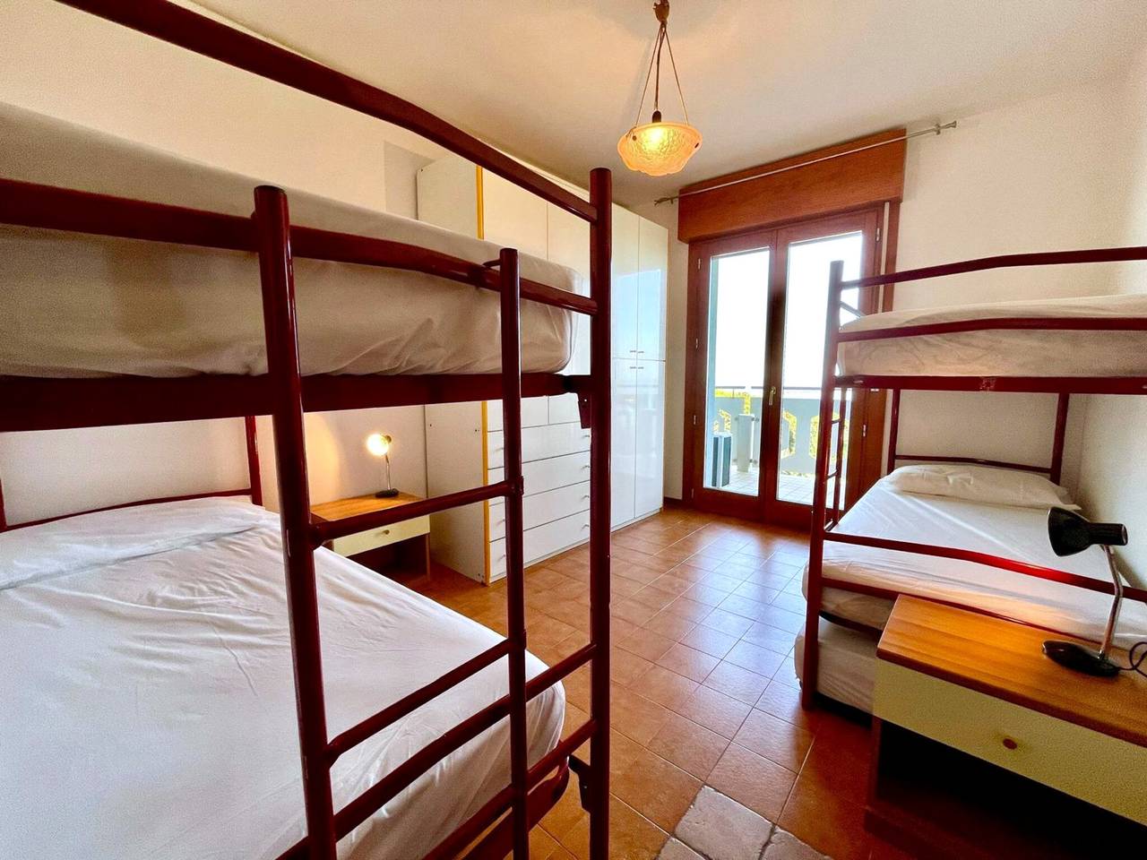 Ganze Wohnung, Ferienwohnung mit Meerblick und Gemeinschaftspool in Porto Santa Margherita, Caorle