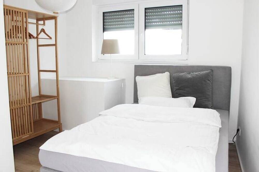 Ganze Wohnung, Schöne Eg-Neubauwohnung in Bad Soden in Bad Soden, Main-Taunus-Kreis
