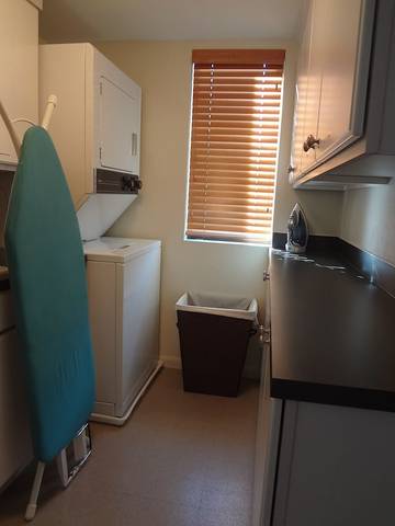 Vacation Home for 6 Guests in Alki Beach, Seattle, Picture 2