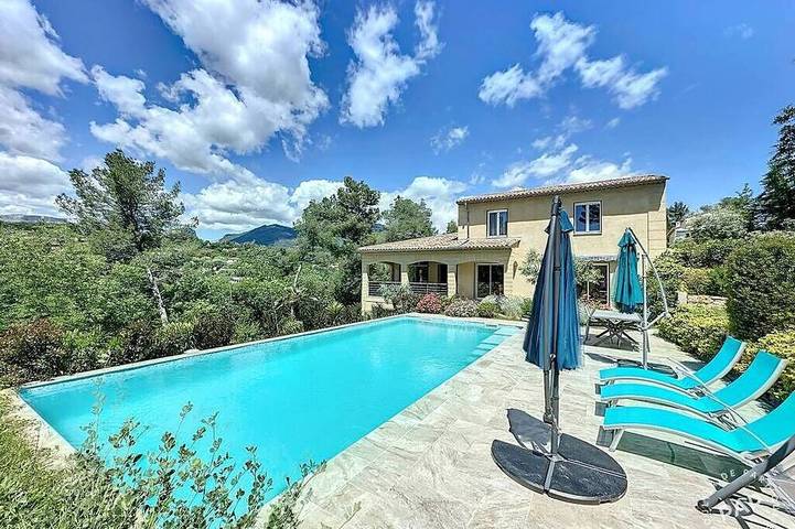 Villa für 8 Personen, mit Terrasse und Garten - 1