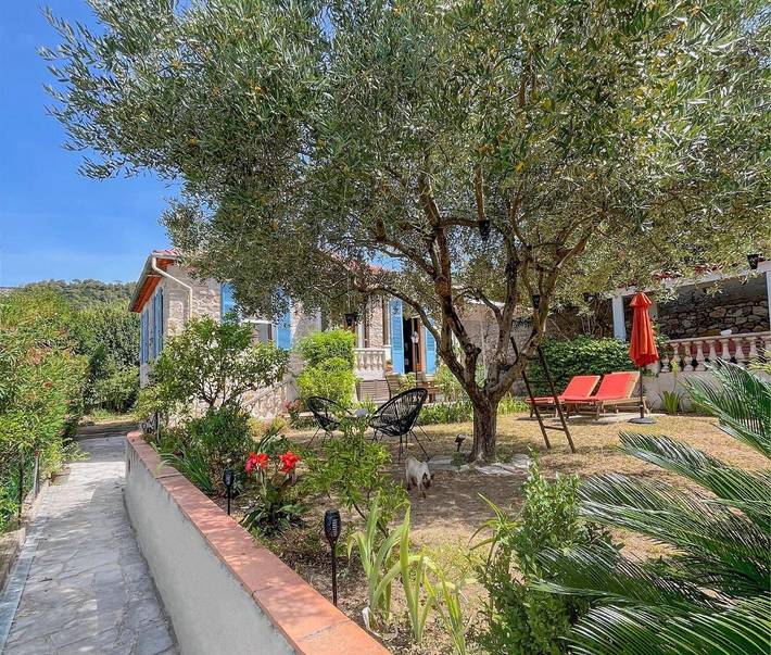 Chambre d’hôte pour 2 personnes, avec Terrasse ainsi que Jardin et Vue