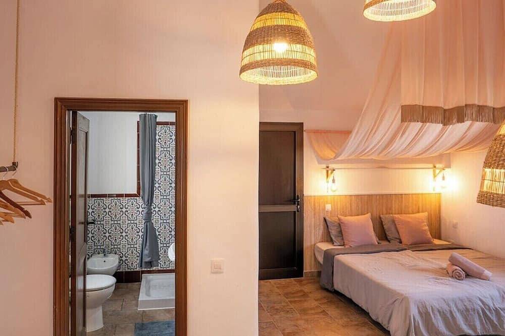 Co-Living at Casa Cocolores in Villaverde, La Oliva