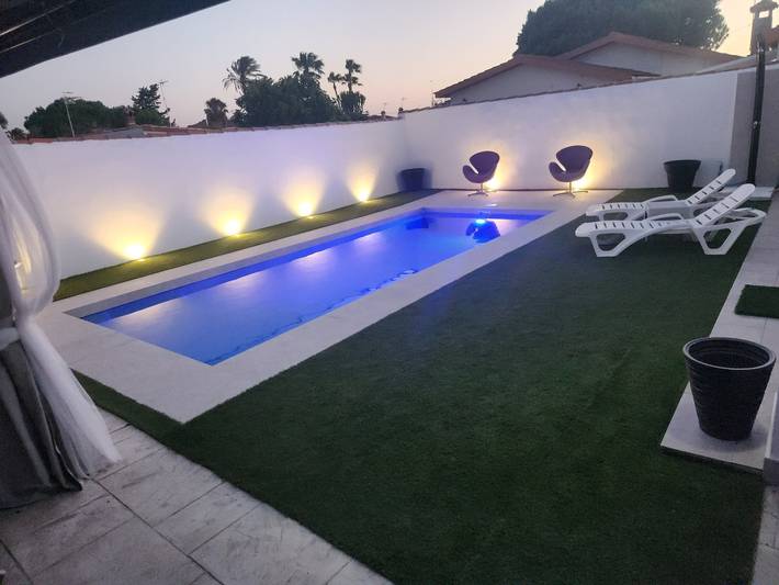 Holiday Home 'La Perla' with Pool, Garden & Wi-Fi in Los Gallos-Cerromolino, Chiclana de la Frontera