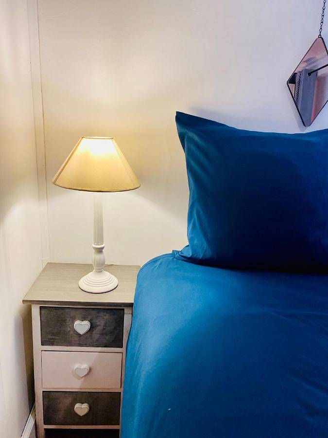 Appartement entier, ''La Marine'' T2 en plein centre, vue sur le canal in Sète, Côte méditerranéenne (France)
