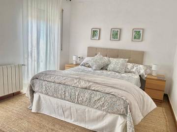 Gîte pour 6 personnes, avec vue et terrasse, animaux acceptés à Colera