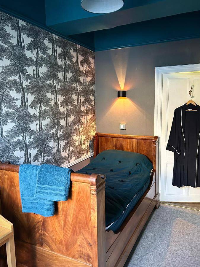 Double Room with Shared Bathroom in Le Dorat, Région de Bellac