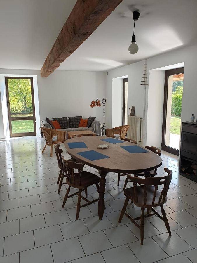 Maison rustique pyrénéenne, vue sur les montagnes in Lourdes, Hautes-Pyrénées