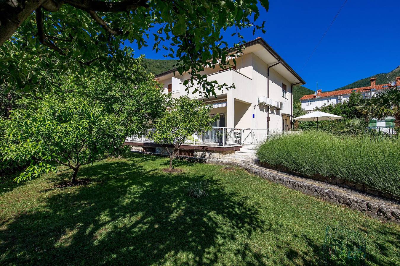 Geheel vakantieappartement, Holiday apartment for four people, with use of two terraces in Moscenicka Draga, Opatija Riviera