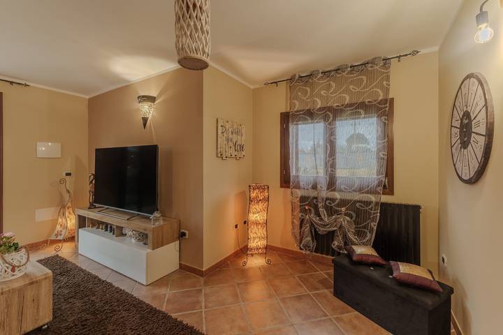 Villa « Giada » avec vue sur la montagne, Wi-Fi et climatisation in Loiri Porto San Paolo, Olbia-Tempio